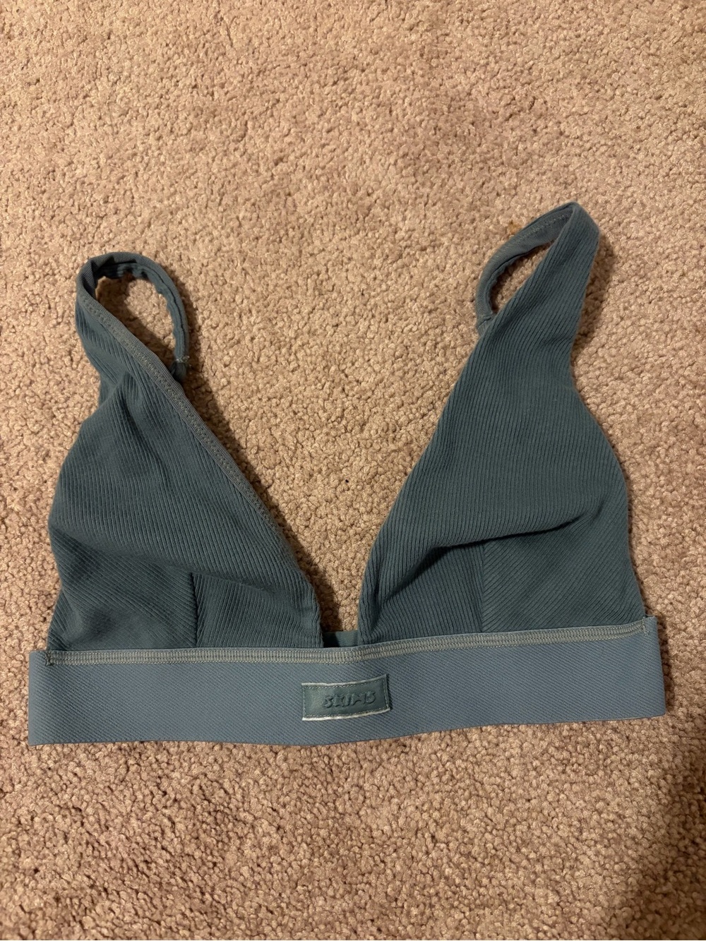 🐢 SKIMS - XS Green Bralette